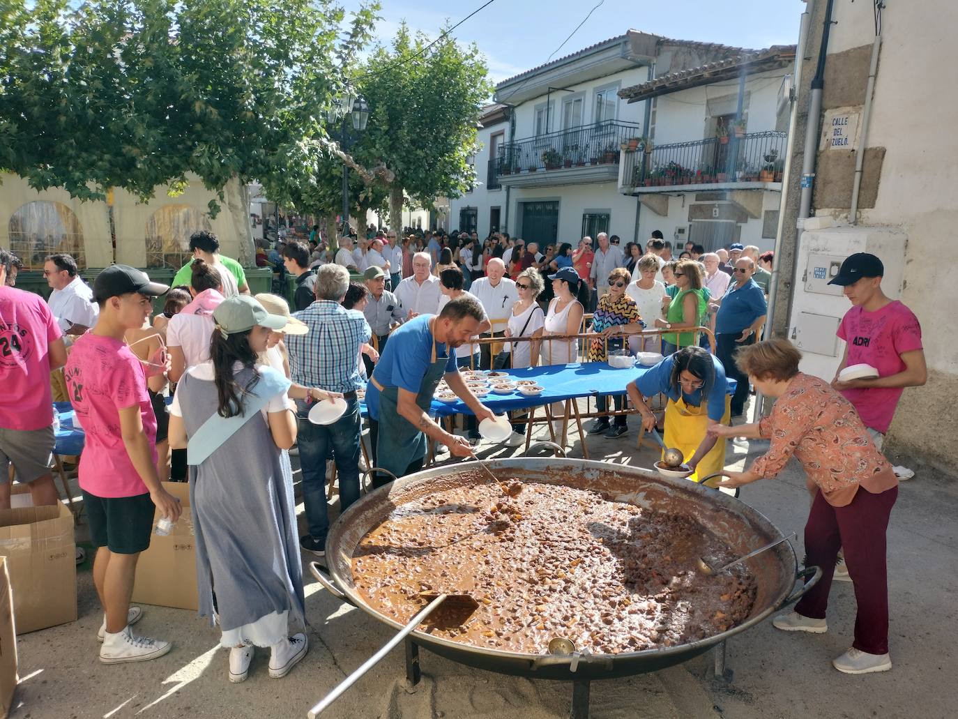 Santibáñez de Béjar se rinde ante la Virgen de Valparaíso