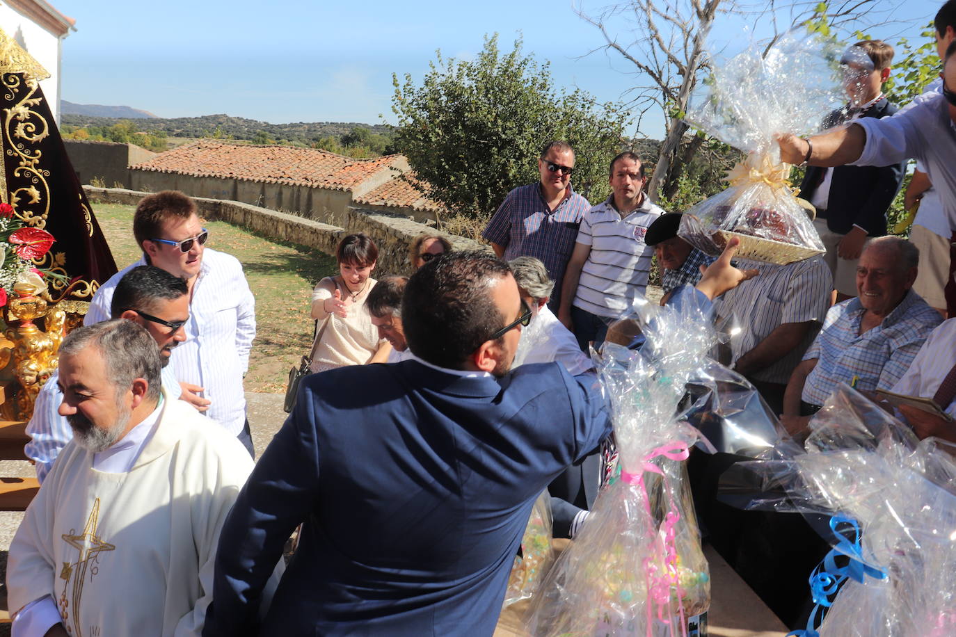 Santibáñez de Béjar se rinde ante la Virgen de Valparaíso