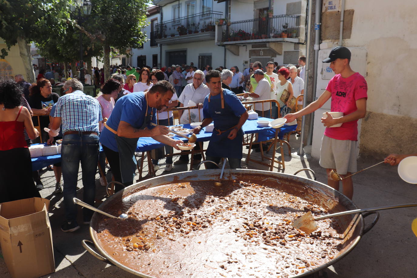 Santibáñez de Béjar se rinde ante la Virgen de Valparaíso