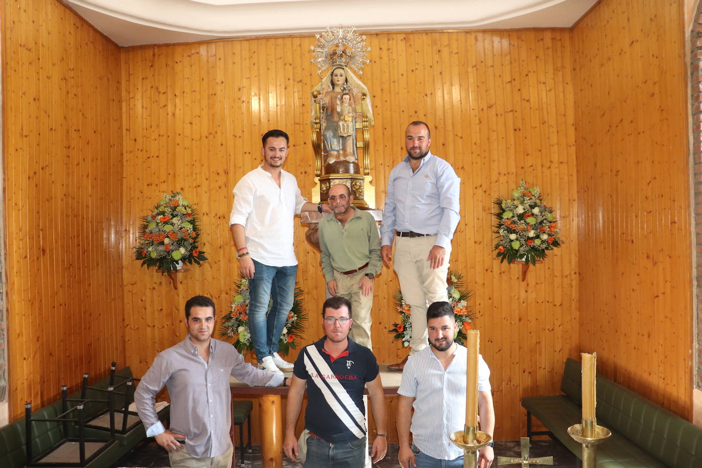 Alegre despedida de la Virgen de Valparaíso en Santibáñez de Béjar