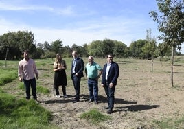 Pablo Sevillano, Joana Veloso, Marcos Iglesias, José Manuel Jerez y Rodrigo Toribio en la Alameda de la Moretona.