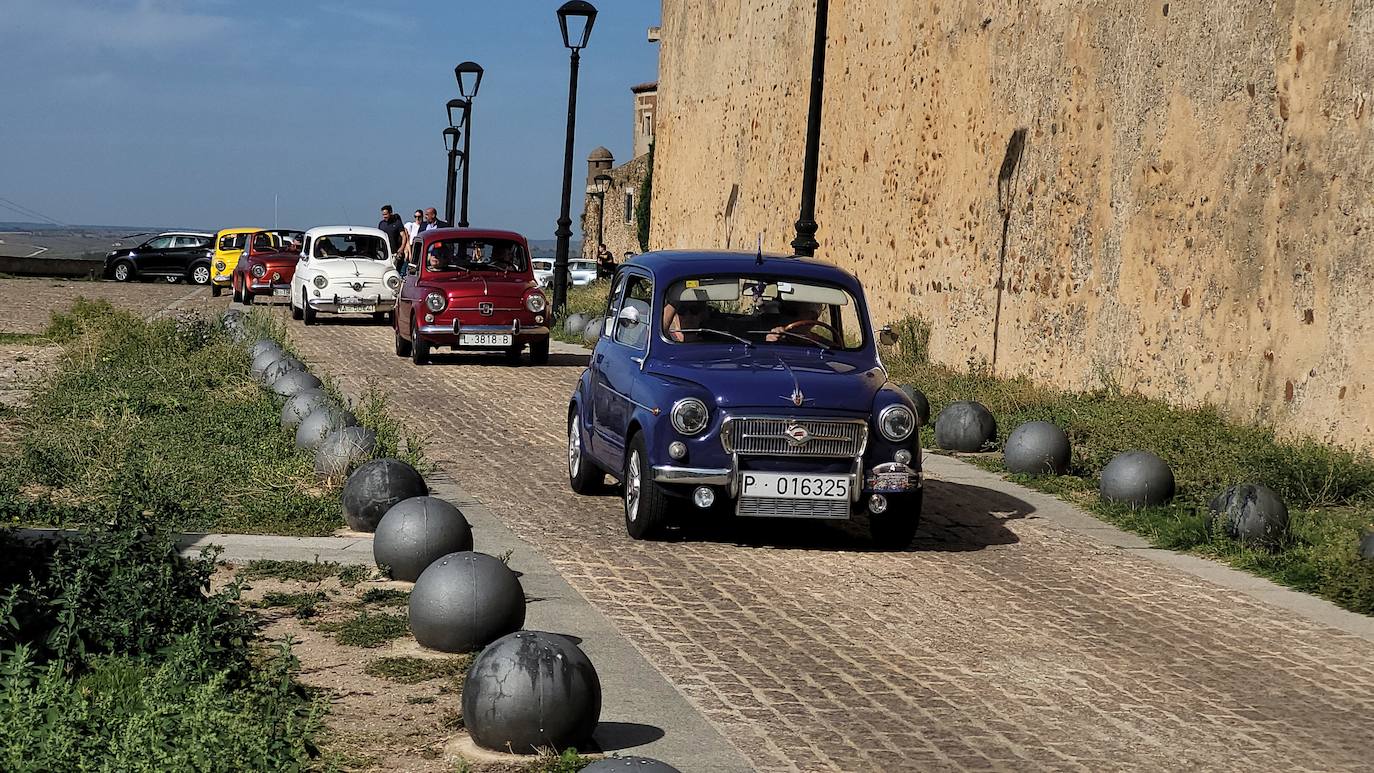 Los clásicos “Seat 600” toman Ciudad Rodrigo