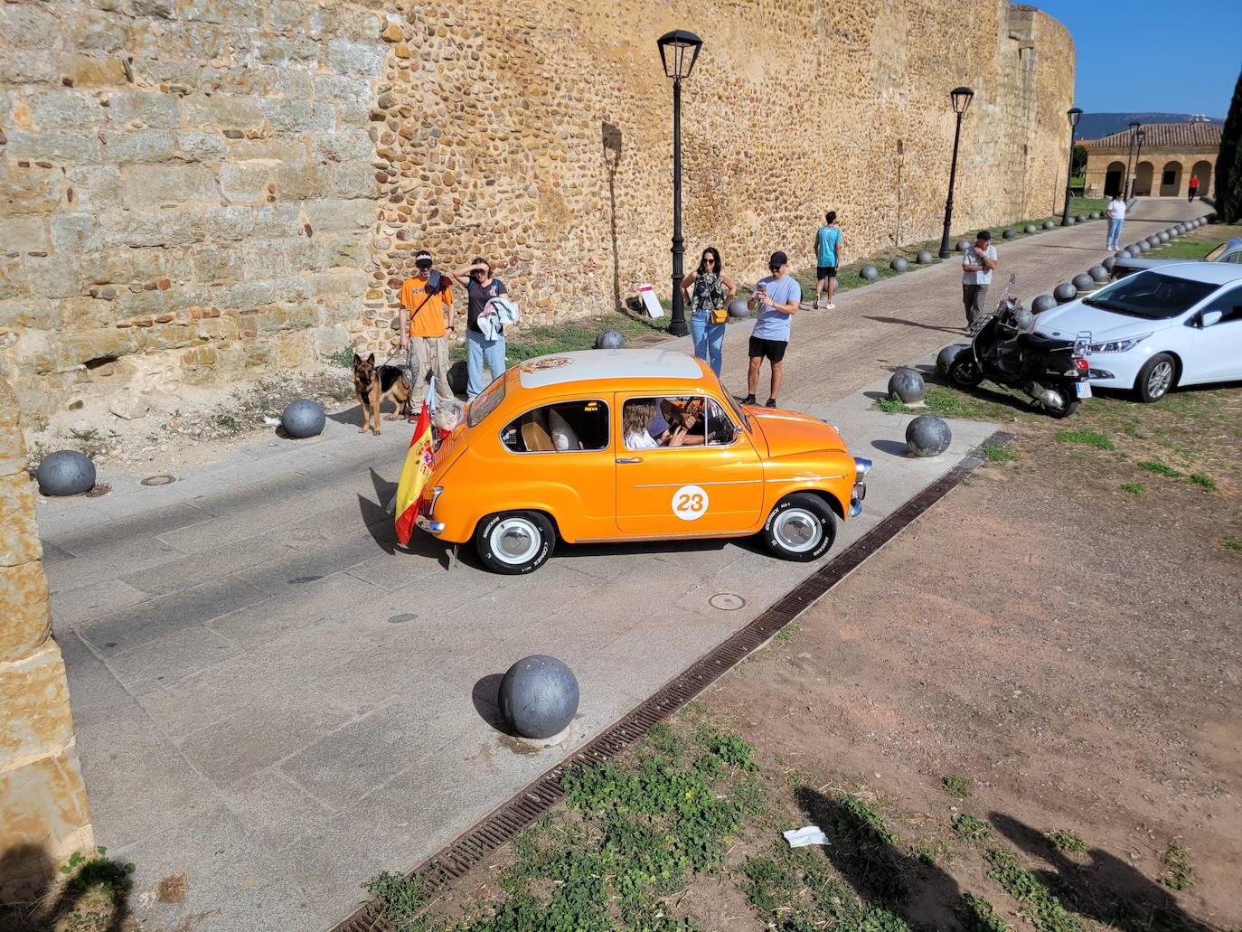 Los clásicos “Seat 600” toman Ciudad Rodrigo