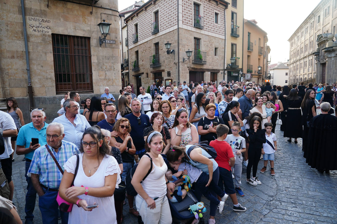 Las imágenes más emotivas de la procesión de Jesús Flagelado en su 75º aniversario