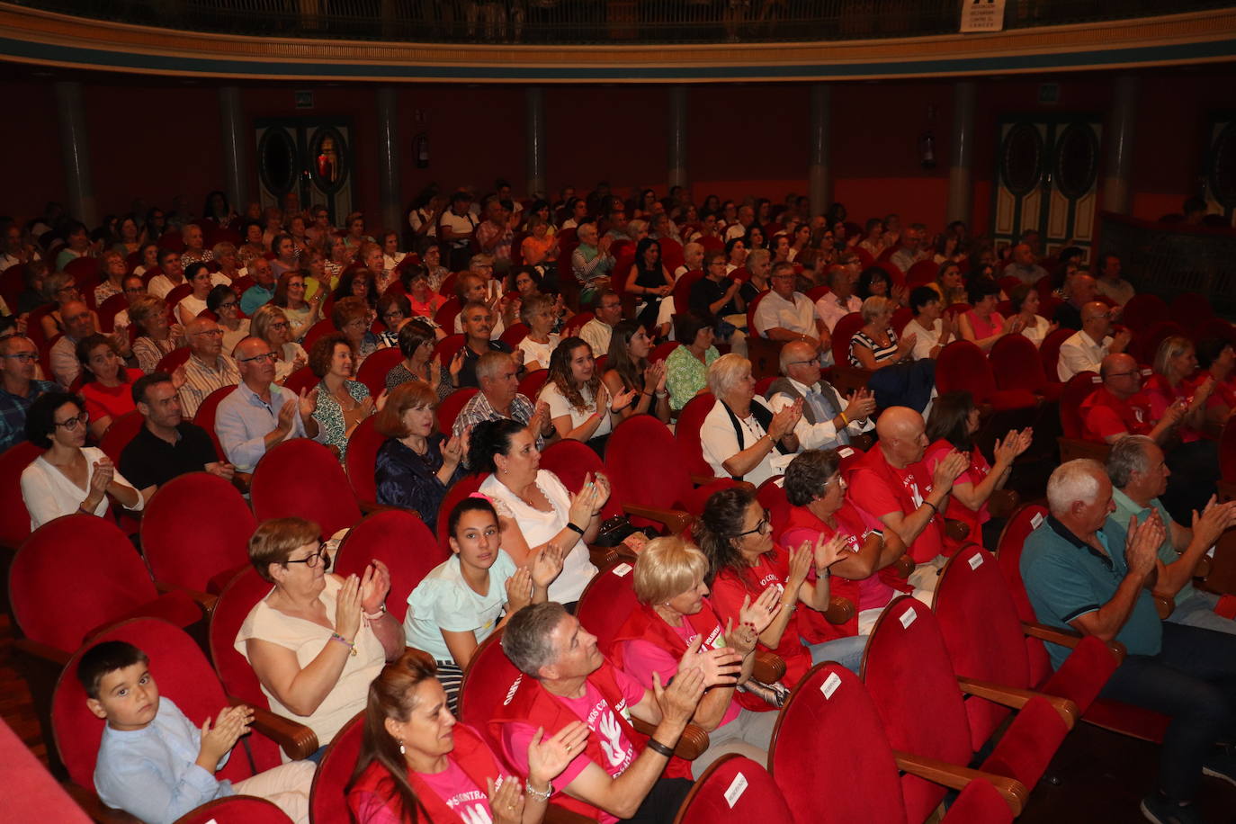 Los bejaranos se suman a la presentación de la Asociación Bejarana contra el cáncer