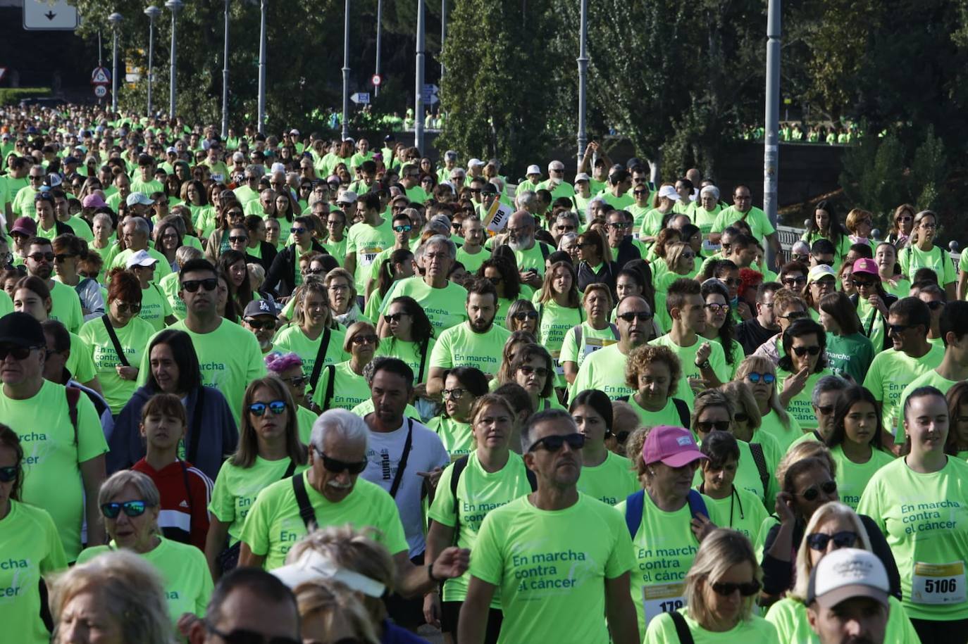 15.000 personas tiñen Salamanca de verde esperanza en la lucha contra el cáncer