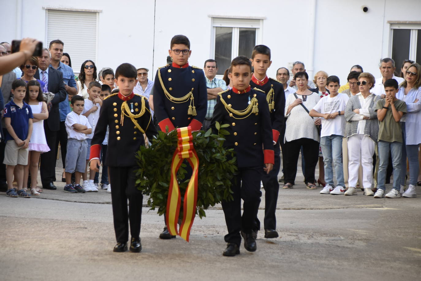 Ciudad Rodrigo grita «Viva el Rey, viva España, viva la Guardia Civil»