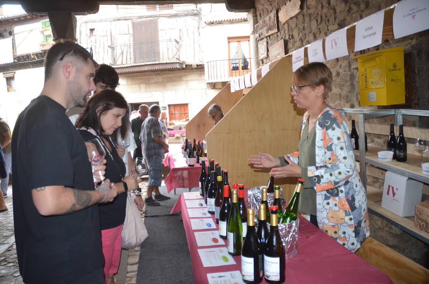 Sigue la oda al vino en San Martín del Castañar