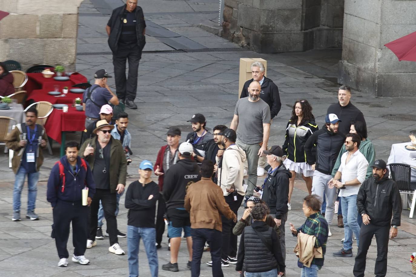 Las mejores imágenes de los actores del segundo día de rodaje de la película de Bollywood