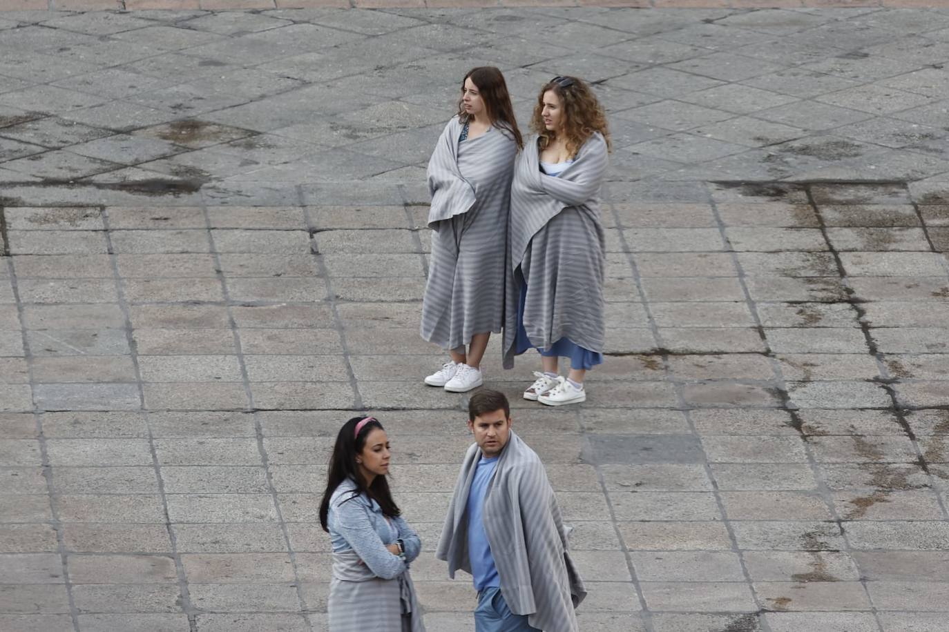 Las mejores imágenes de los actores del segundo día de rodaje de la película de Bollywood