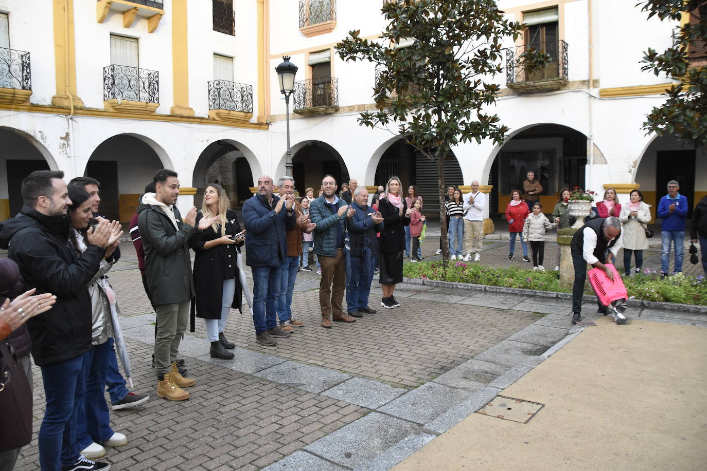 El color rosa más solidario tiñe Ciudad Rodrigo