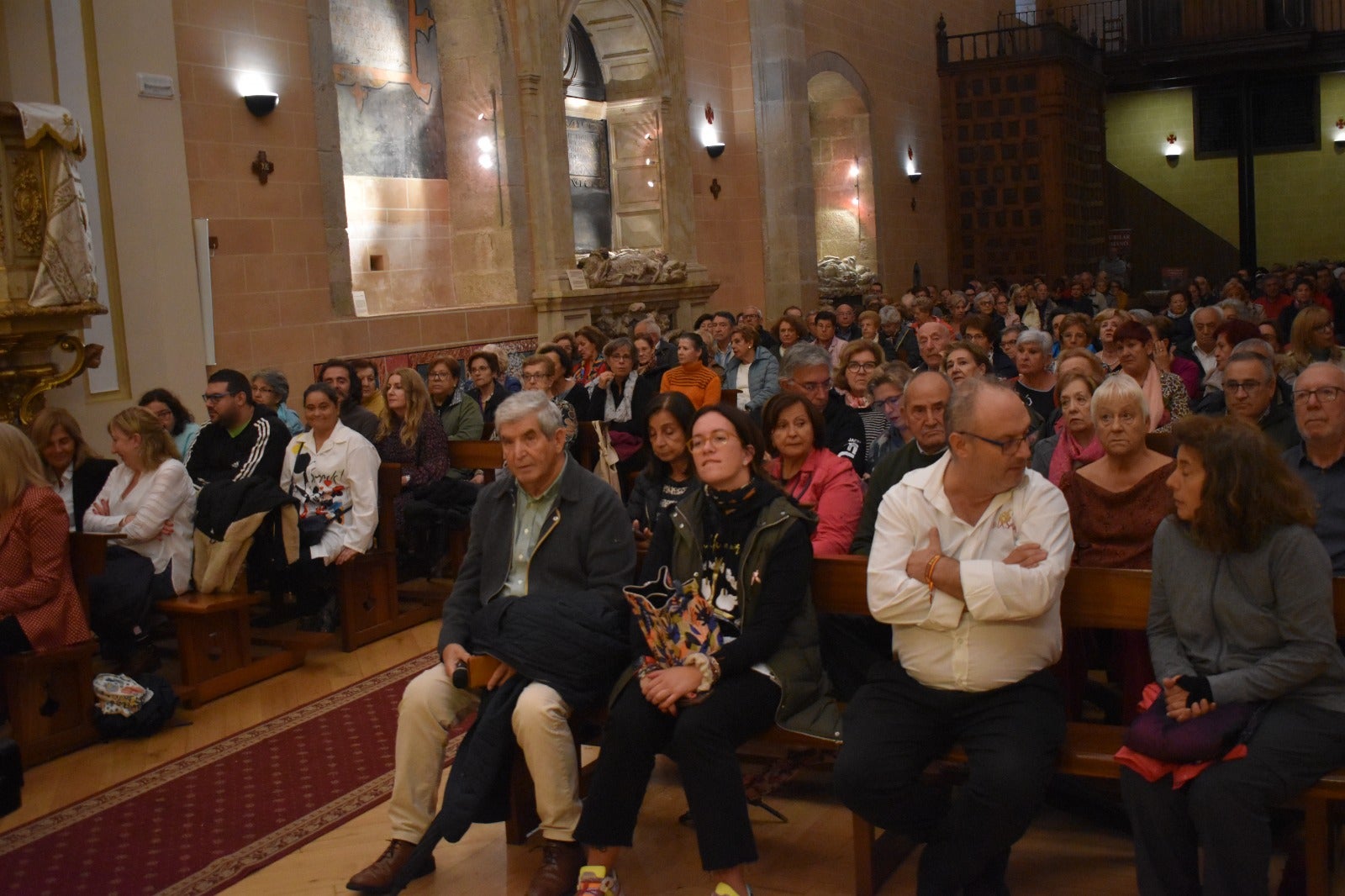 Montserrat Martín Caballé conquista al público de Alba durante el recital lírico teresiano