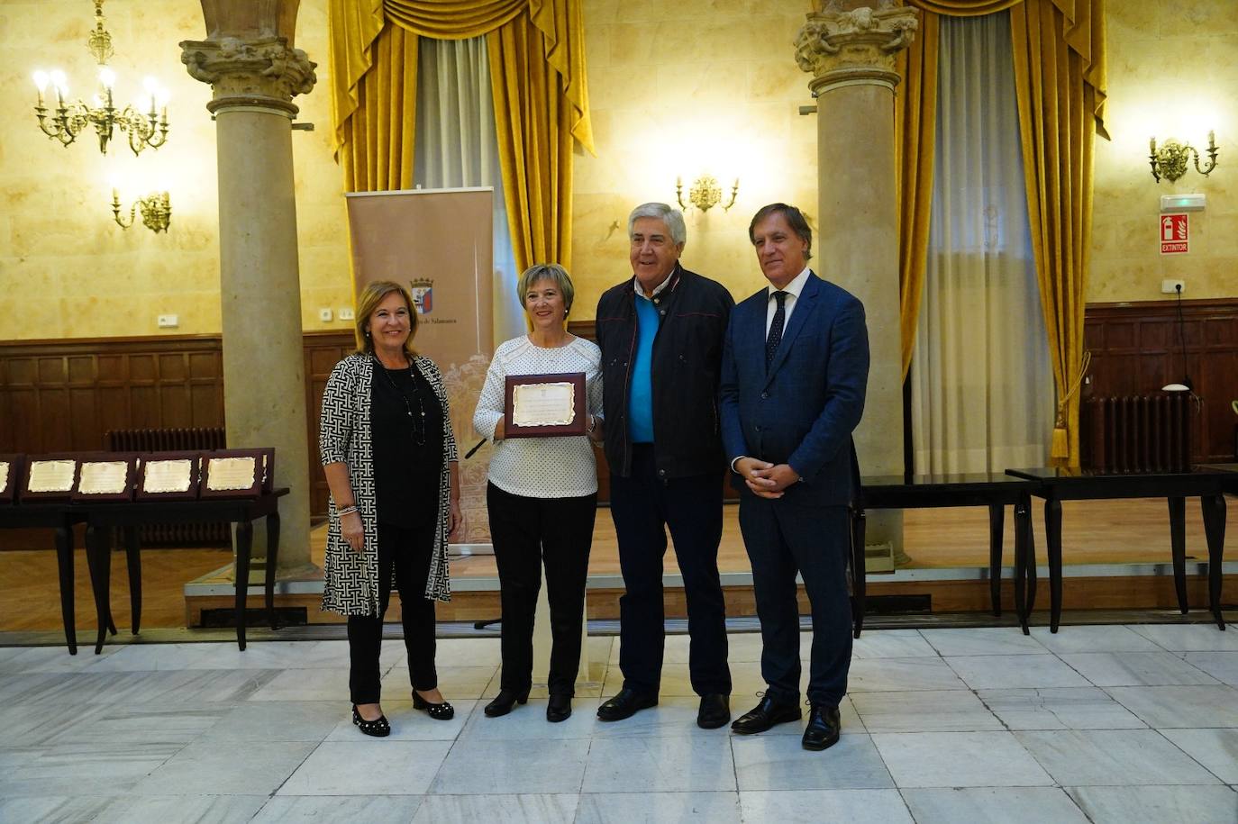 Estas son las mejores imágenes del homenaje a 43 matrimonios de Salamanca que celebran sus Bodas de Oro