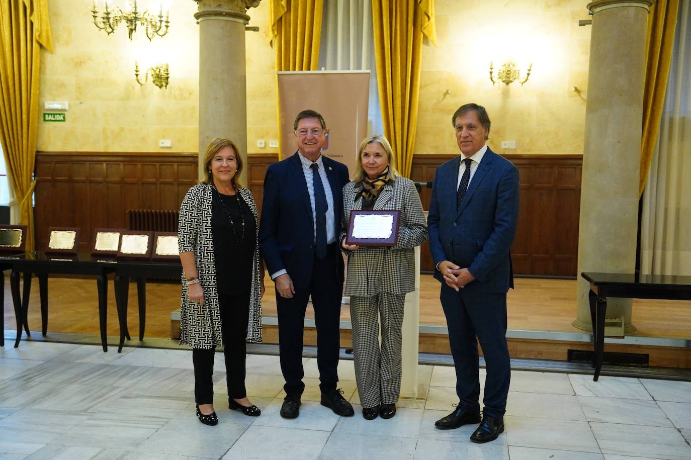 Estas son las mejores imágenes del homenaje a 43 matrimonios de Salamanca que celebran sus Bodas de Oro