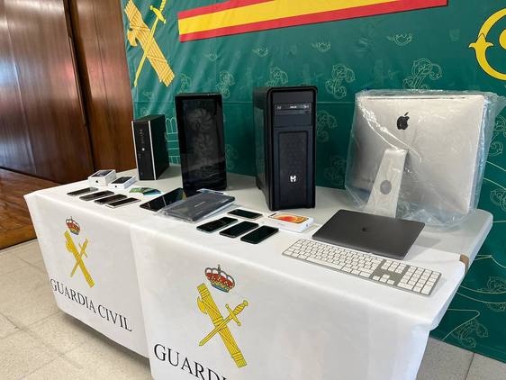 Material intervenido por la Guardia Civil en la operación