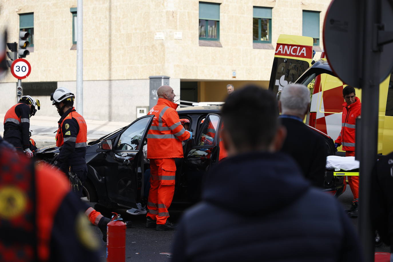 Así fue el aparatoso accidente que colapsó el barrio de Capuchinos