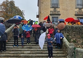 Participantes en la marcha del Otoño Bejarano en el jardín de El Bosque en la edición de 2022.