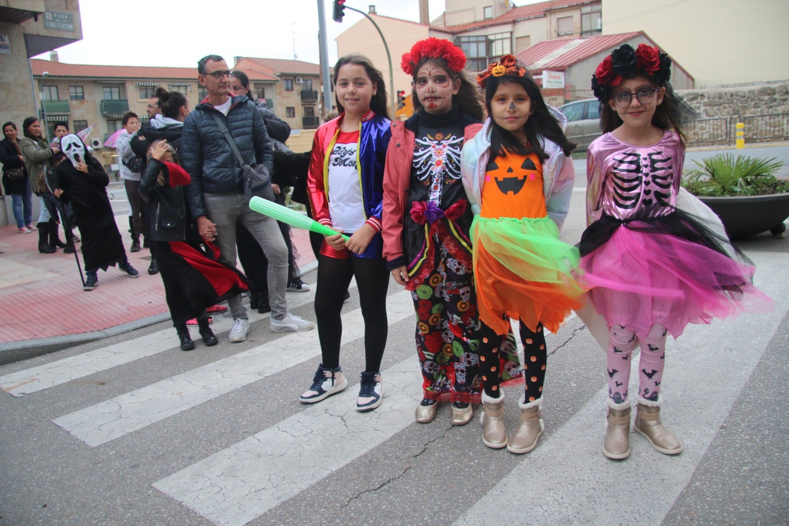 Los niños de Santa Marta, Villares, Aldeatejada y Villamayor, los primeros en celebrar la fiesta de Halloween