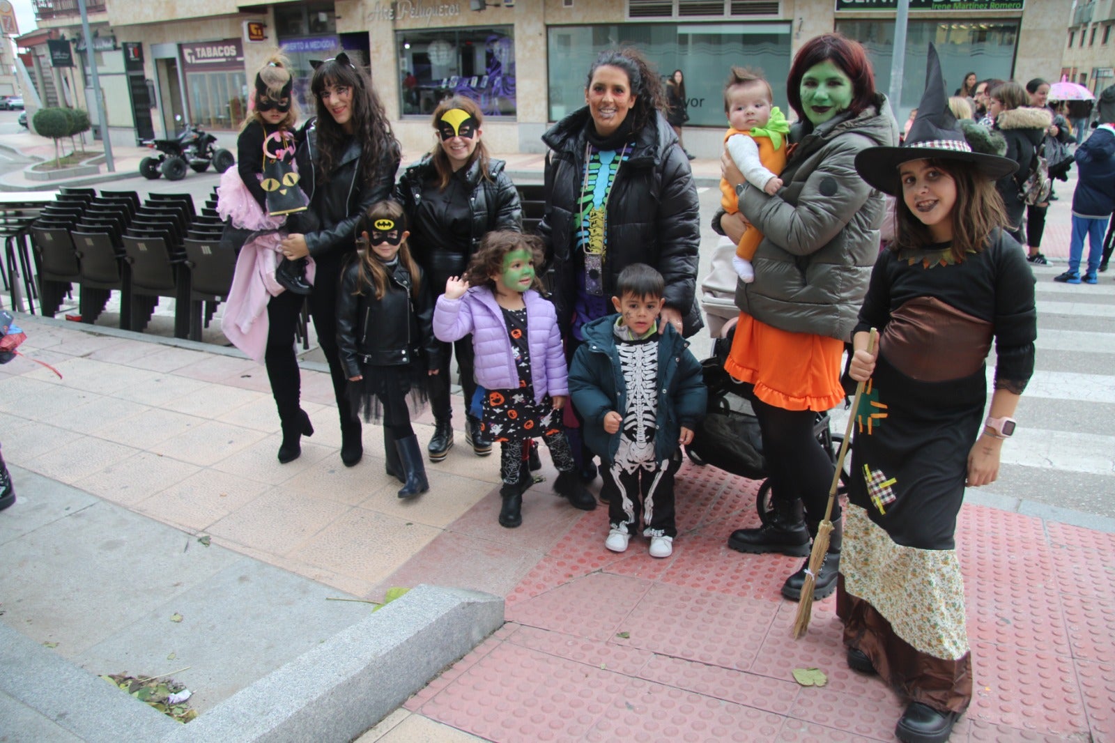 Los niños de Santa Marta, Villares, Aldeatejada y Villamayor, los primeros en celebrar la fiesta de Halloween