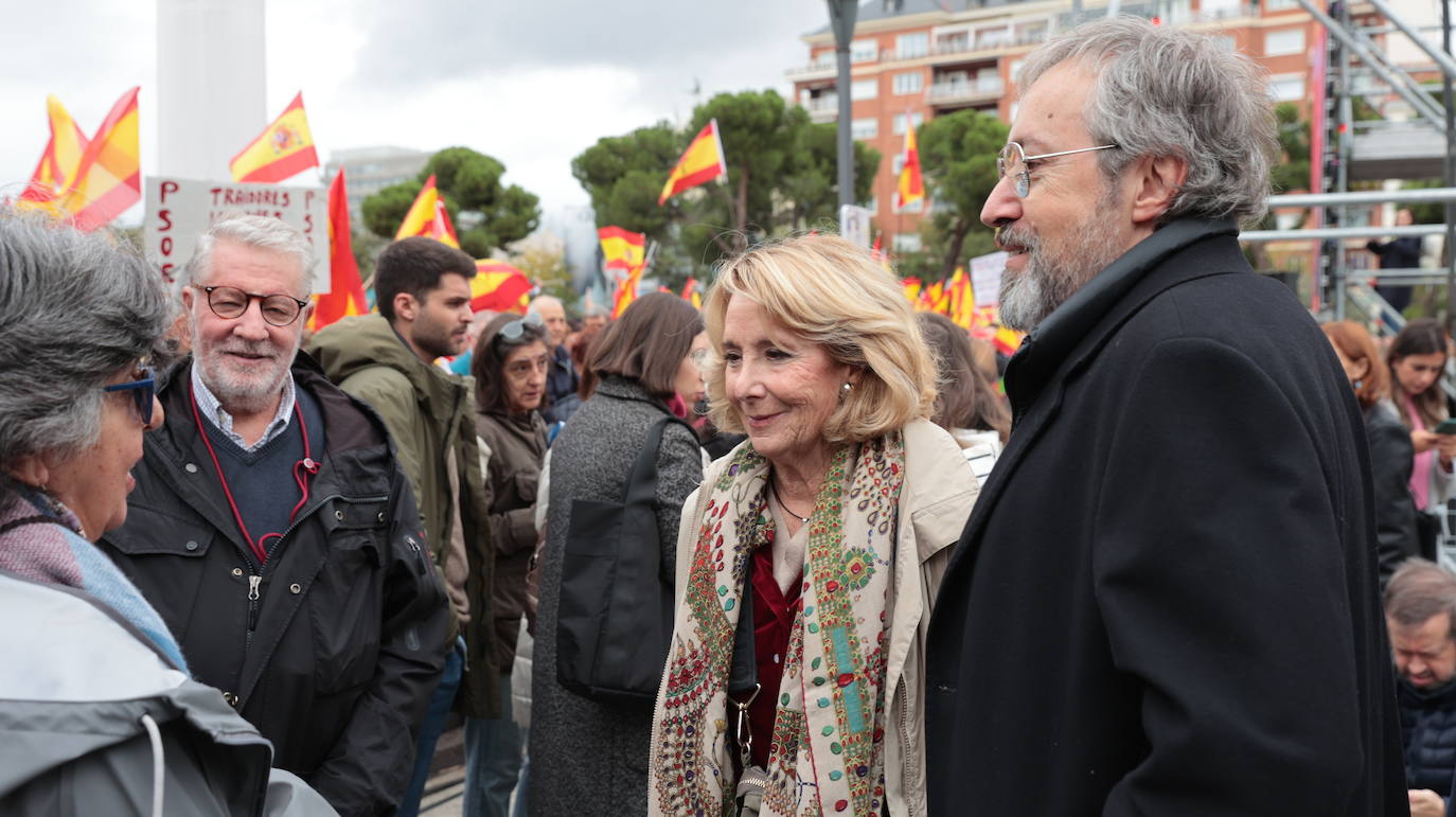 Más de 100.000 personas protestan contra la amnistía en Colón: &quot;¡Sánchez traidor!&quot;