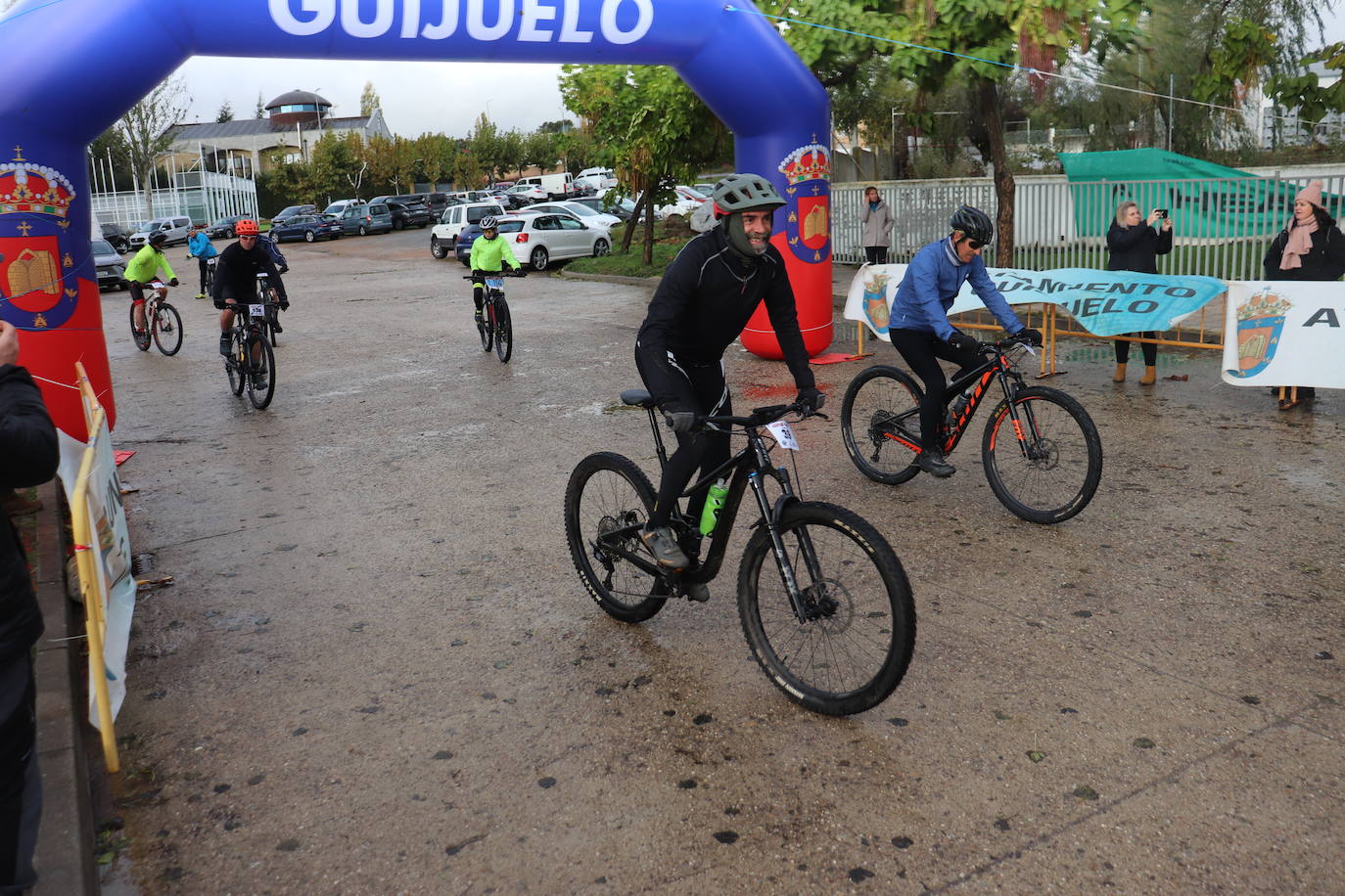 Guijuelo disfruta con la VIII Jamountain bike solidaria