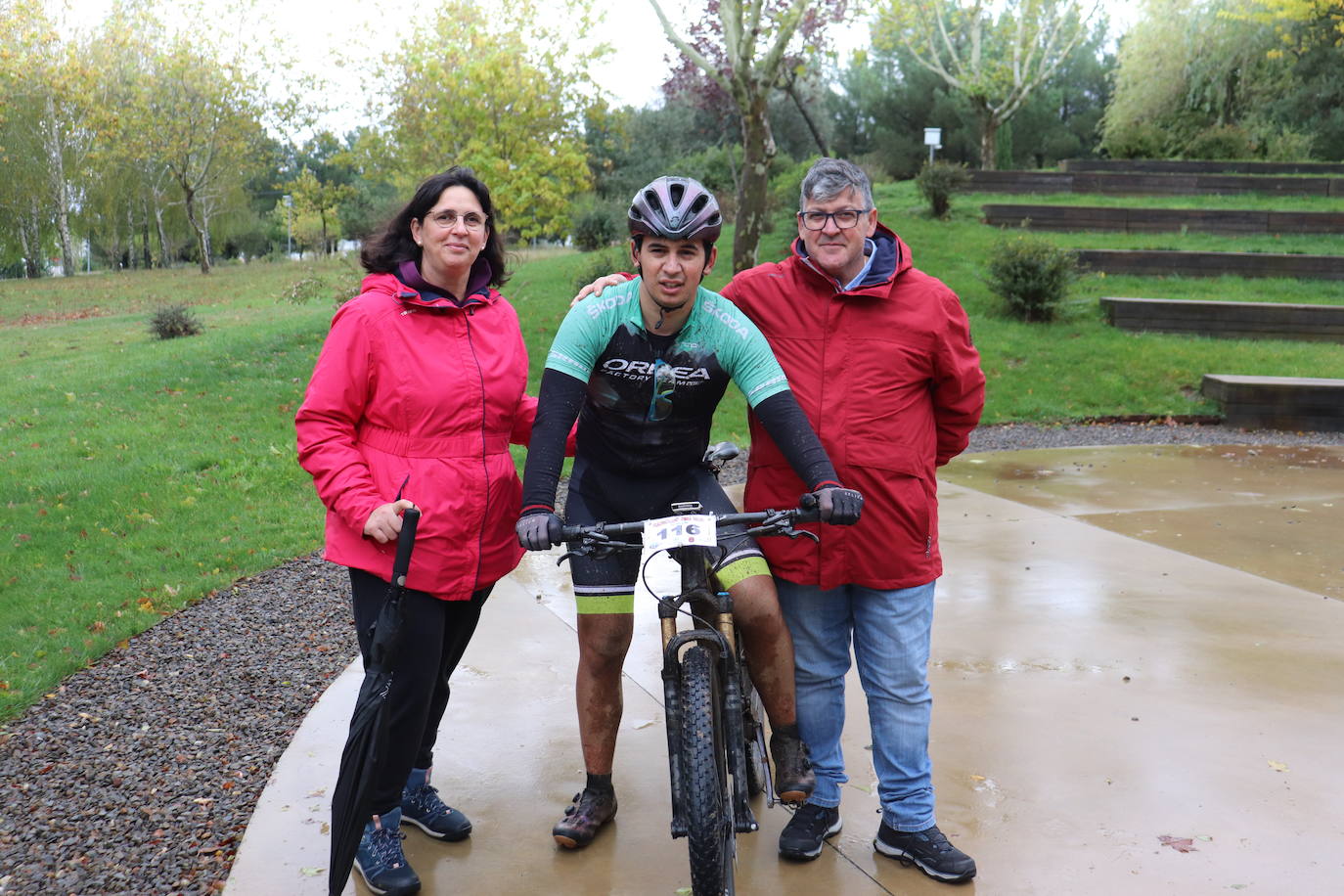 Guijuelo disfruta con la VIII Jamountain bike solidaria