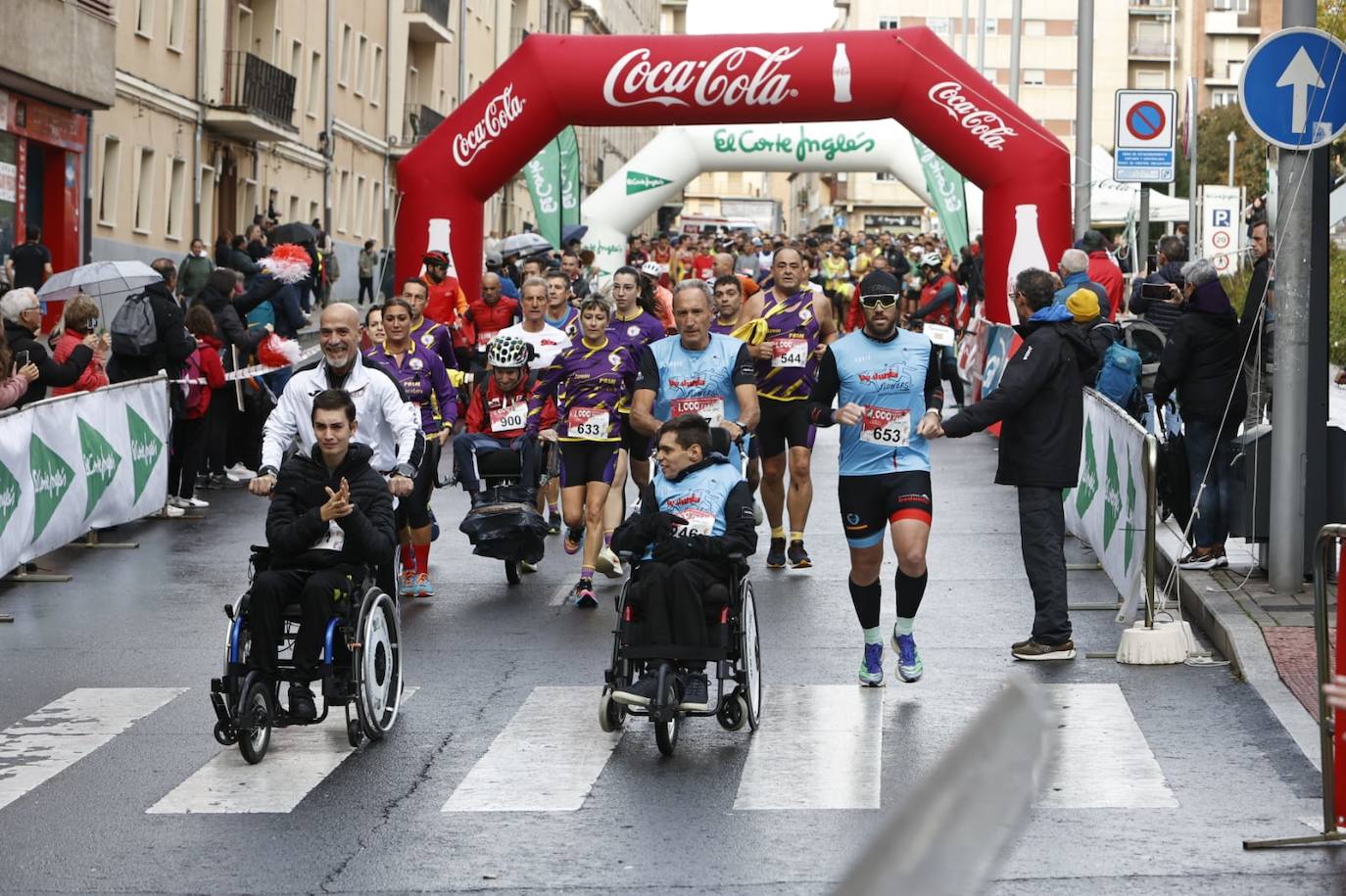 Salamanca llena sus calles con un nuevo éxito de la Carrera de los Mil Pasos