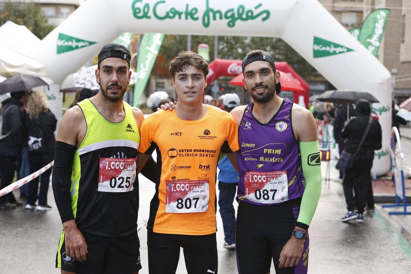 Salamanca llena sus calles con un nuevo éxito de la Carrera de los Mil Pasos