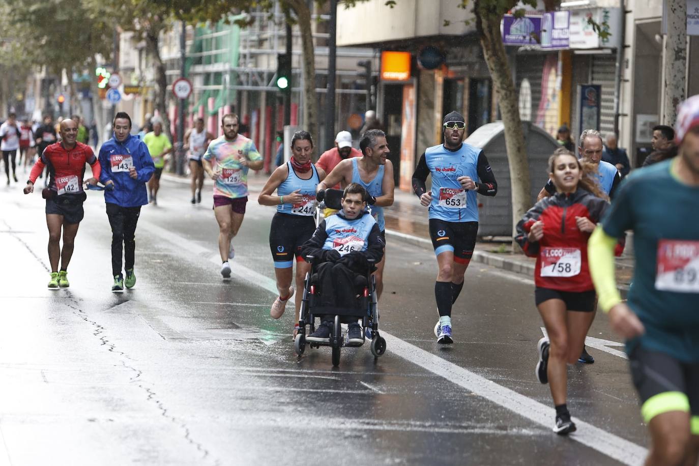 Salamanca llena sus calles con un nuevo éxito de la Carrera de los Mil Pasos