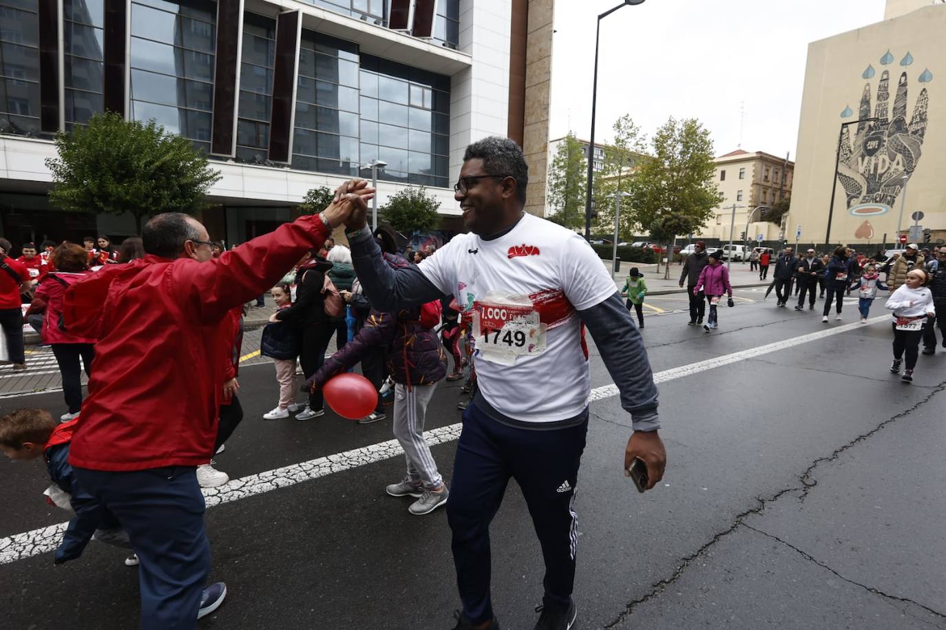 Salamanca llena sus calles con un nuevo éxito de la Carrera de los Mil Pasos