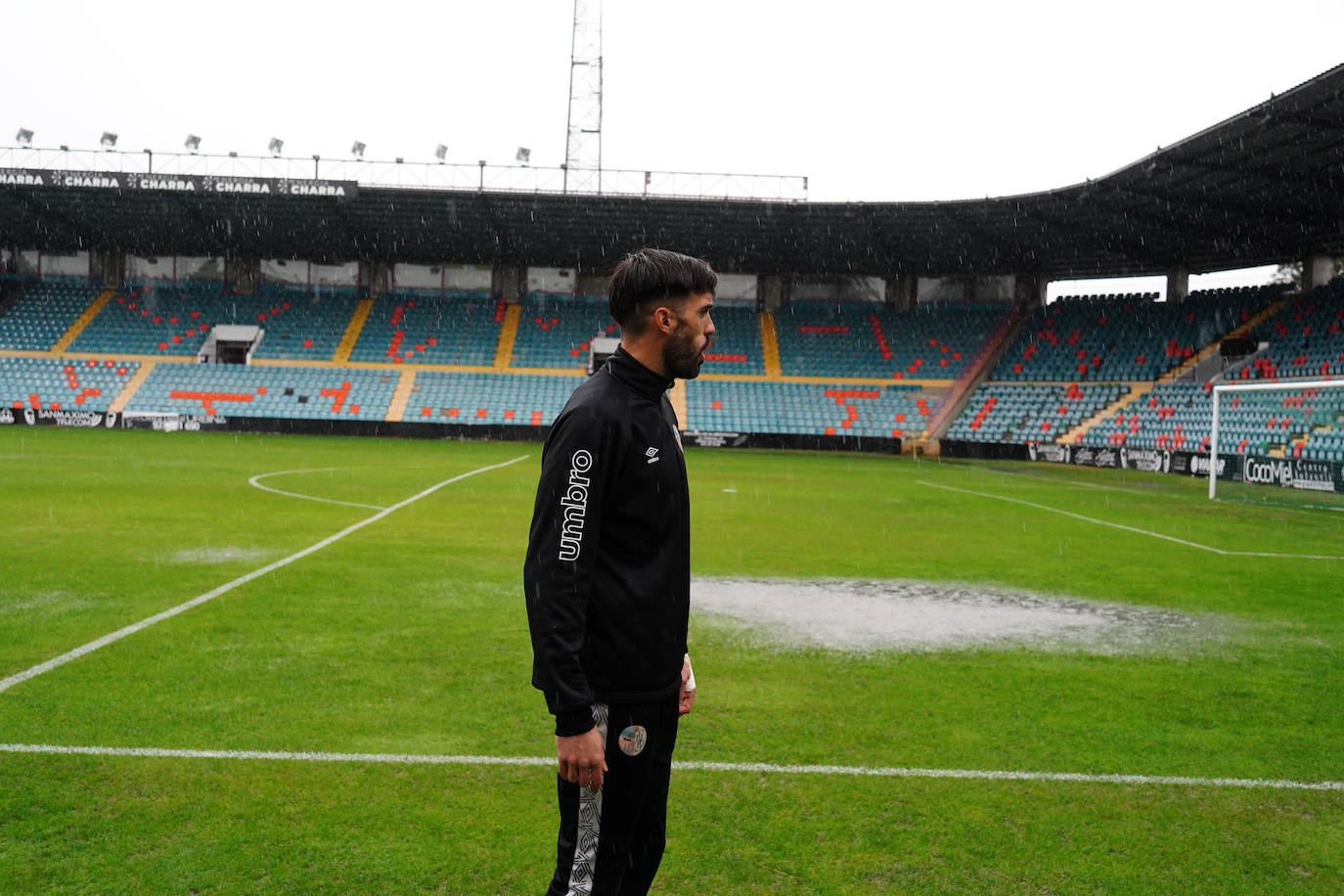 Así estaba El Helmántico cuando se suspendió el Salamanca UDS - Cristo Atlético