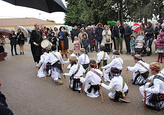 Grupo de paleos de Aldeatejada en Arabayona de Mógica