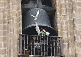 El Mariquelo suelta una paloma