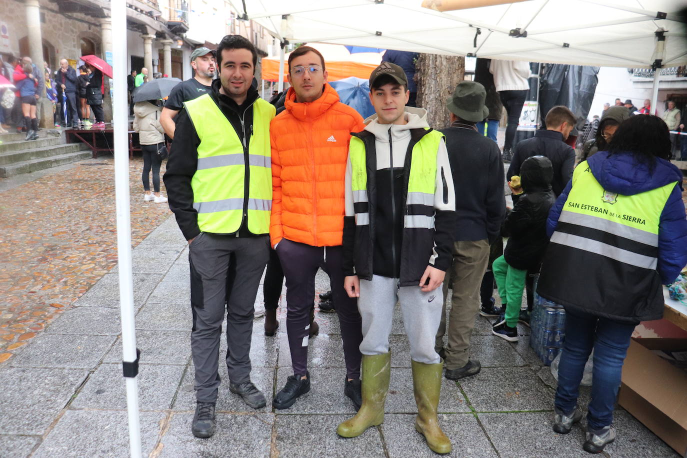 La lluvia no puede con la carrera de los lagares rupestres de San Esteban de la Sierra