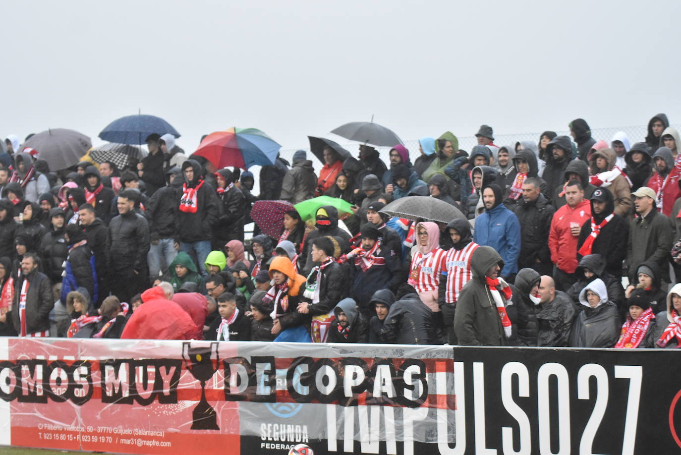 La primera visita del Sporting de Gijón a Guijuelo, en imágenes