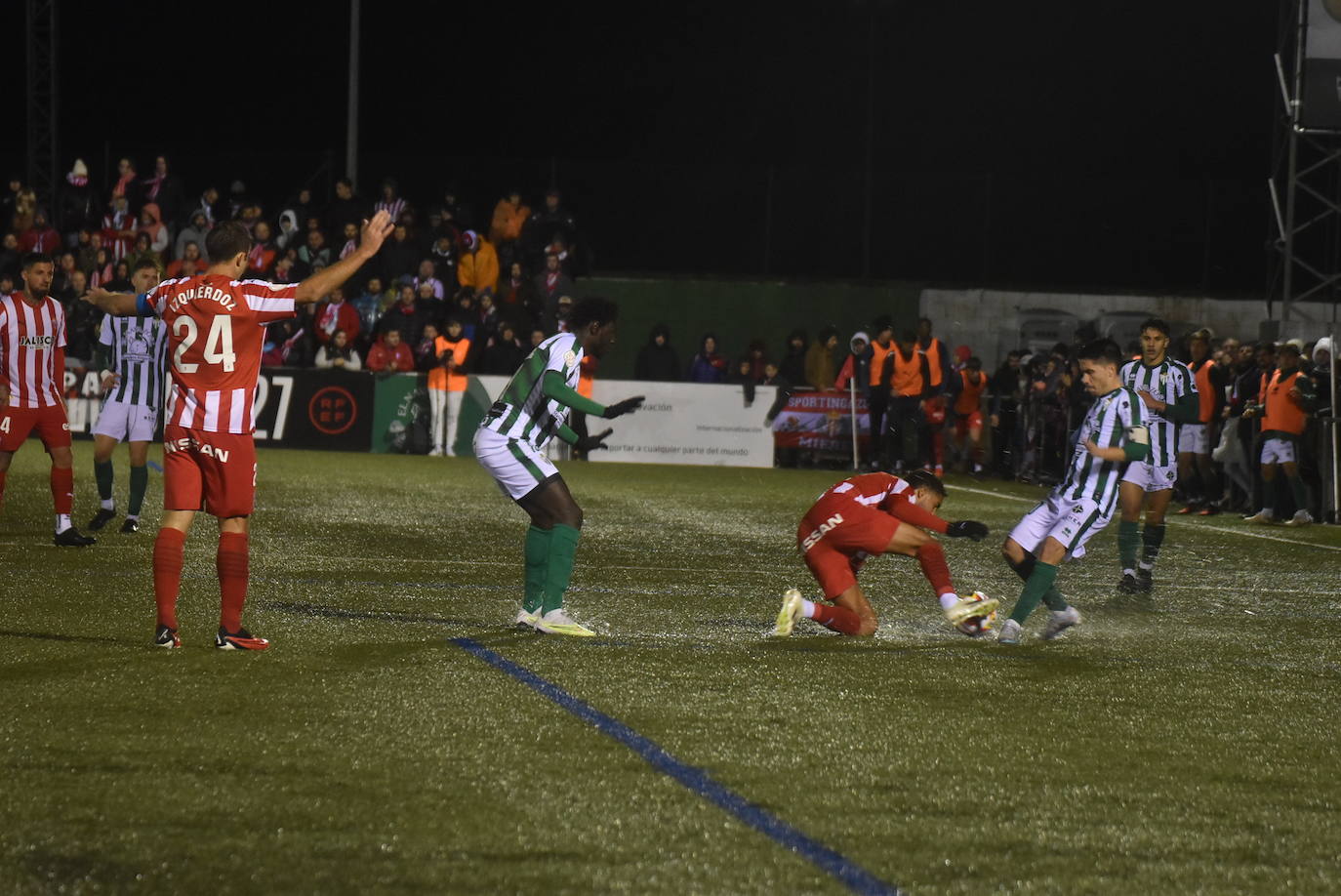 La primera visita del Sporting de Gijón a Guijuelo, en imágenes