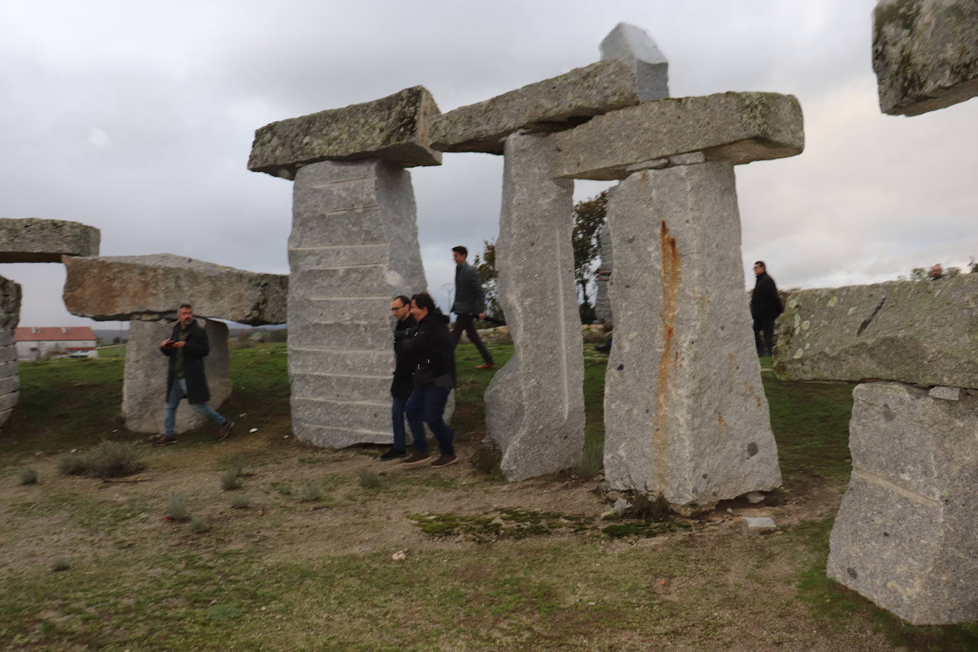 Los Santos reinaugura su parque del granito con un homenaje a su alcalde por 32 años, Javier Álvarez Merino