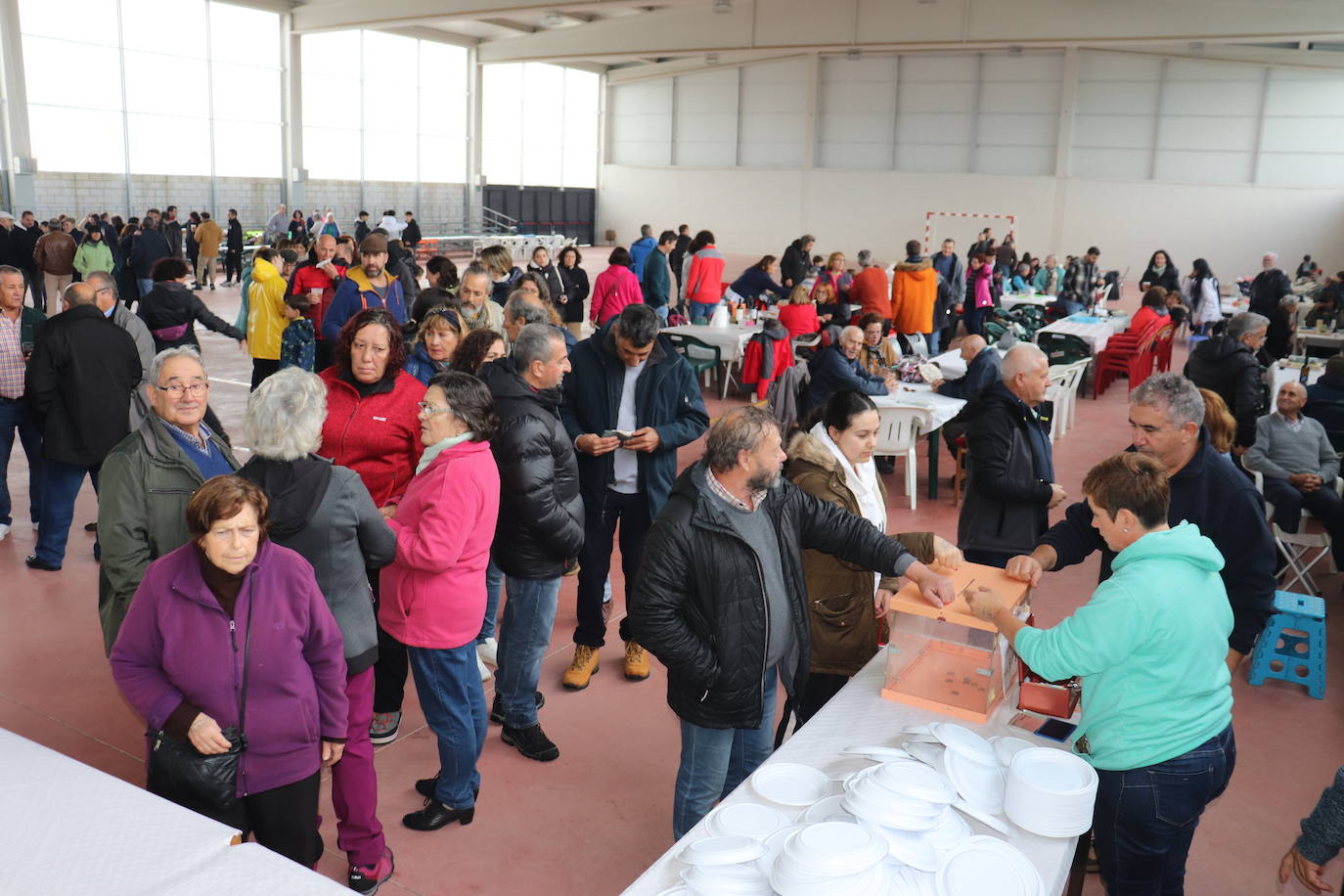 El pabellón salva la celebración de la fiesta del otoño en Los Santos