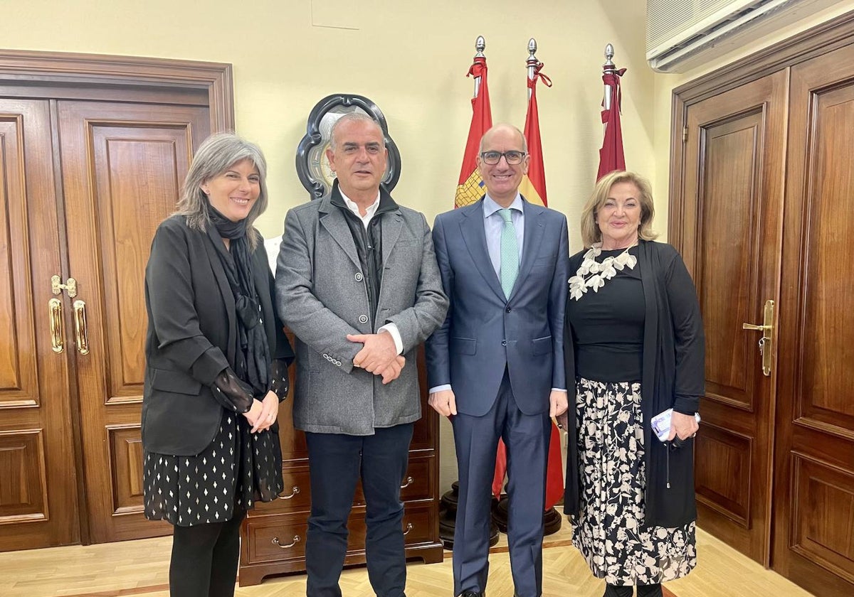 Eva Picado, Luciano Poyatos, Javier Iglesias y Felisa Pérez.