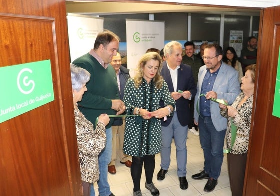 Momento de la inauguración de la nueva sede de la asociación en Guijuelo, celebrada la pasada semana.