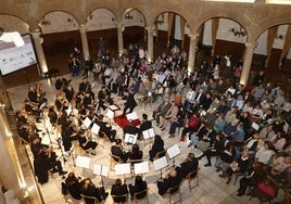 Banda de música de Villamayor en una actuación anterior en el Casino.