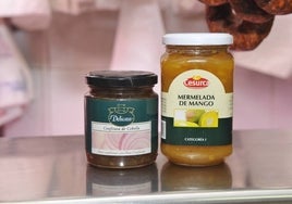 Botes de confitura de cebolla y mermelada de mango.