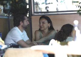Chenoa junto a su marido, Miguel Sánchez Encinas, durante la celebración de su cumpleaños, a 25 de junio de 2023.