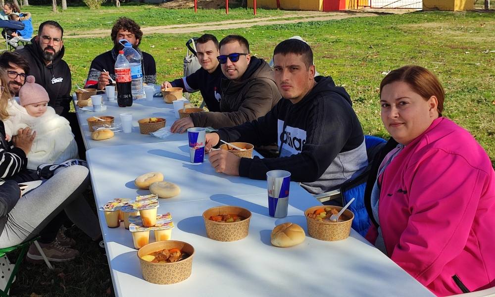 Villaflores reúne a 500 personas en la Morquera con la tradicional capea