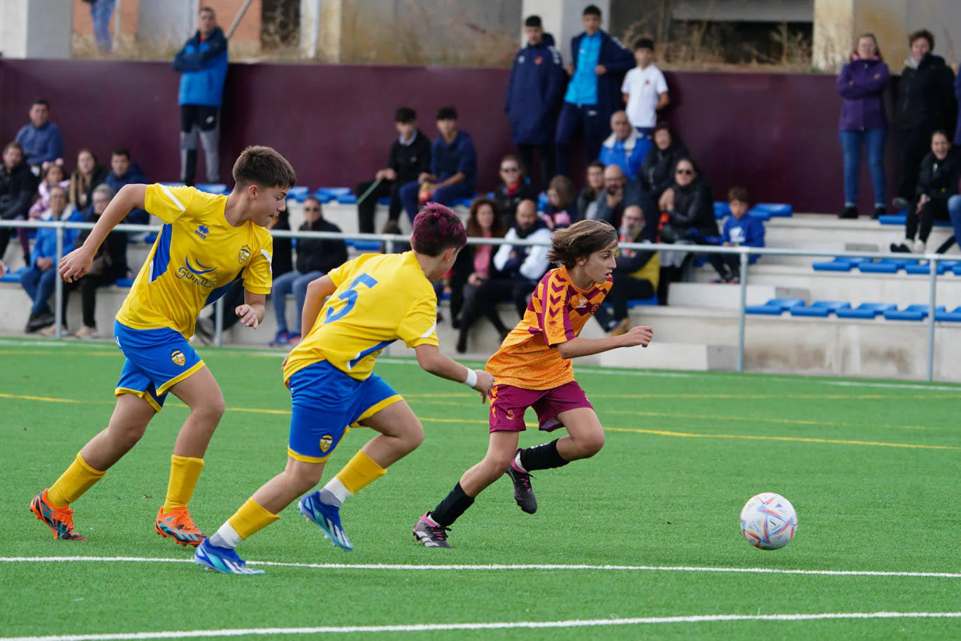 Las mejores imágenes de la sexta jornada del fútbol base en Salamanca