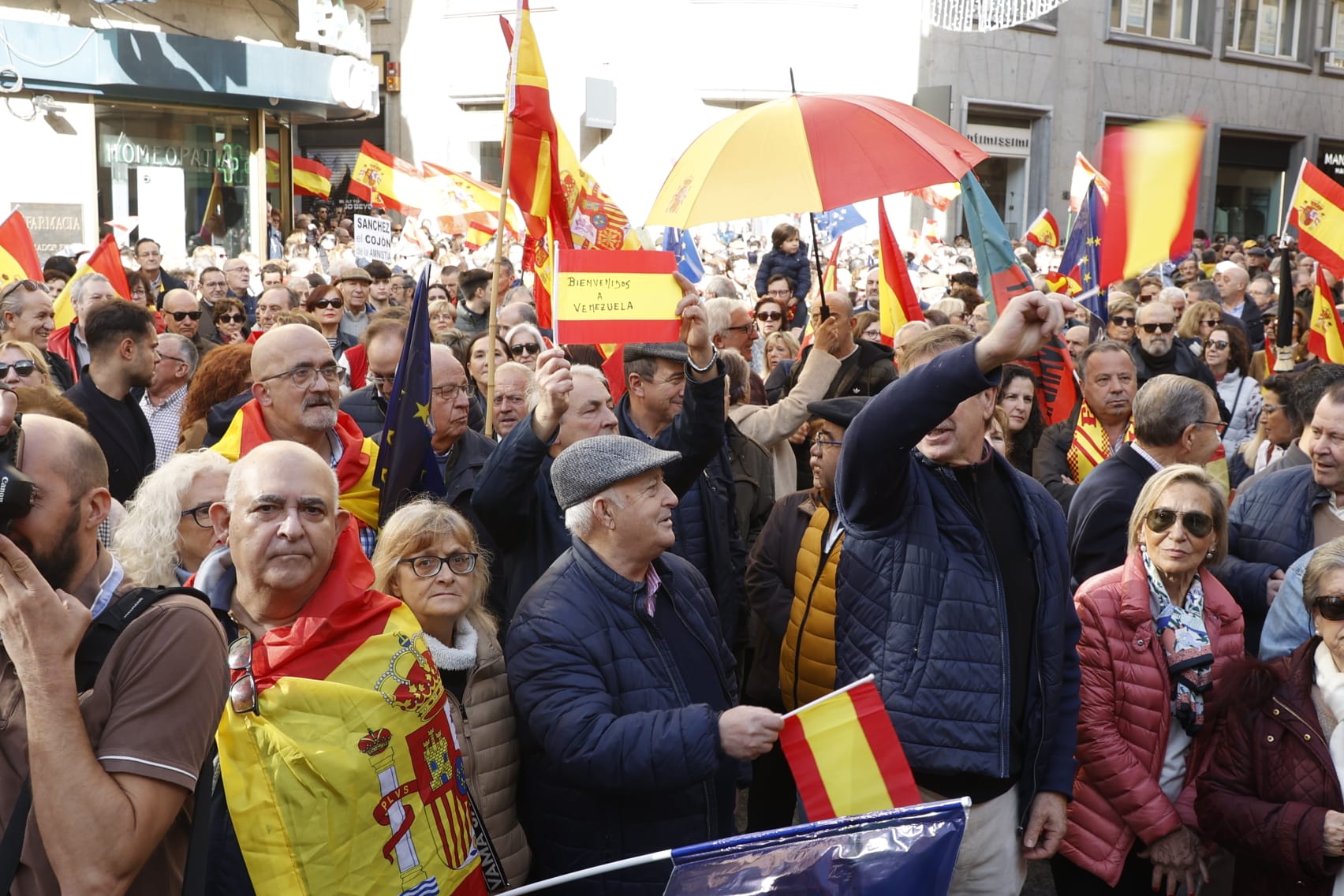 La manifestación contra la amnistía en Salamanca, en imágenes