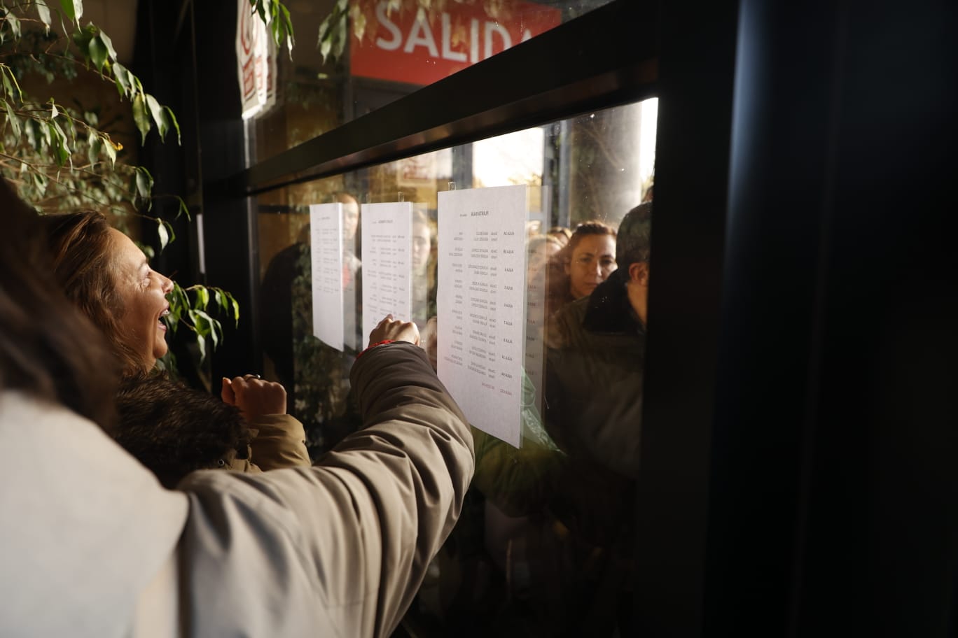 Nervios entre los 10.000 opositores a celador en Salamanca