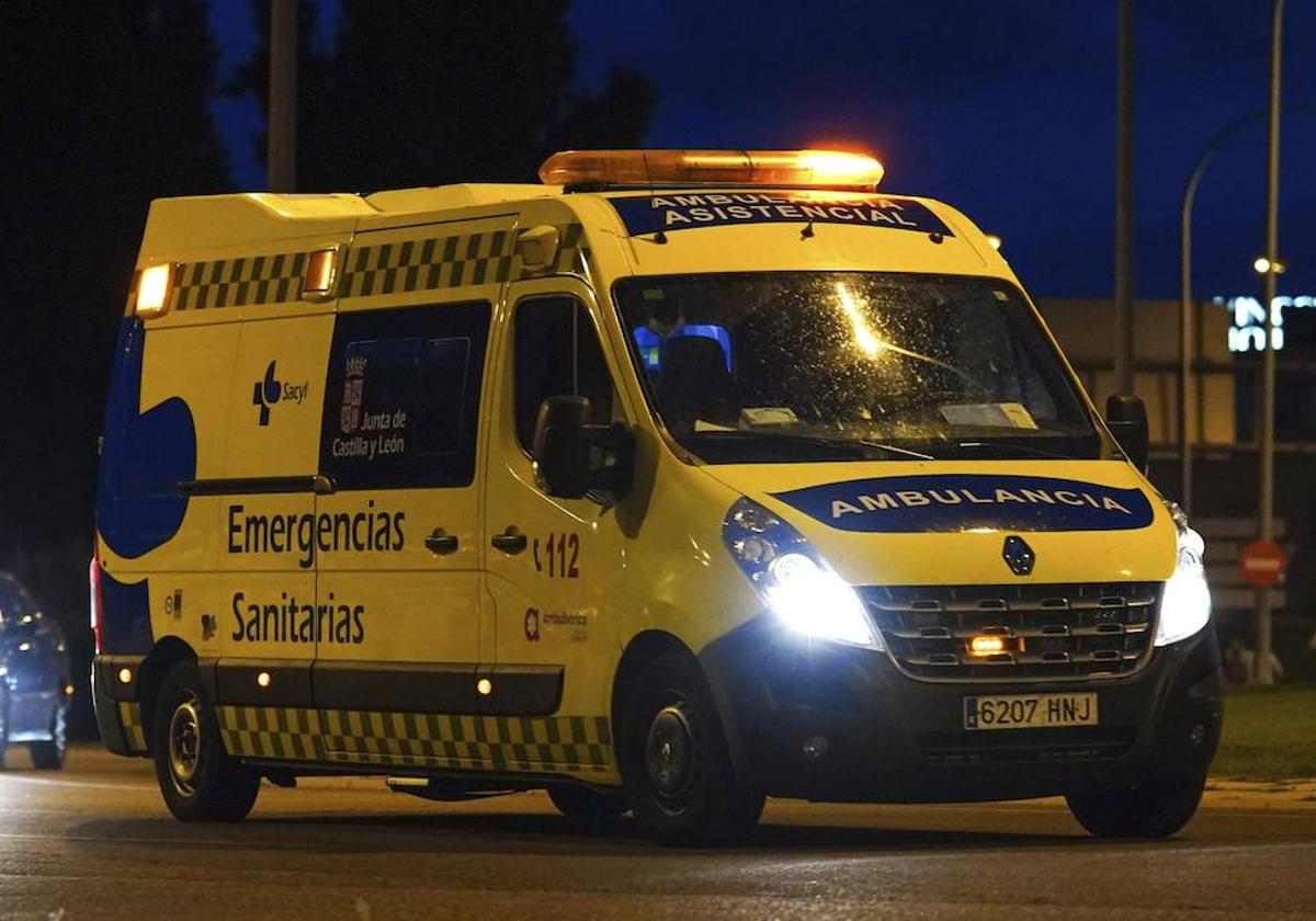 Una mujer resulta herida en una colisión entre dos turismos en la urbanización Las Canteras