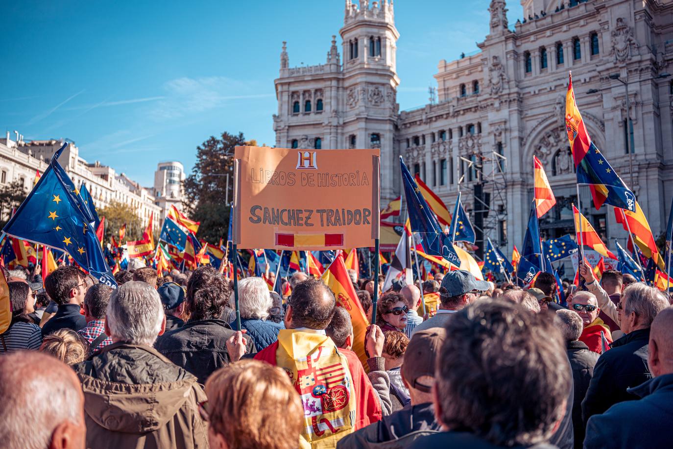 Un millón de personas se manifiestan contra la amnistía en Cibeles según los organizadores