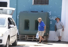 Los vecinos recurrieron a cisternas durante este verano.